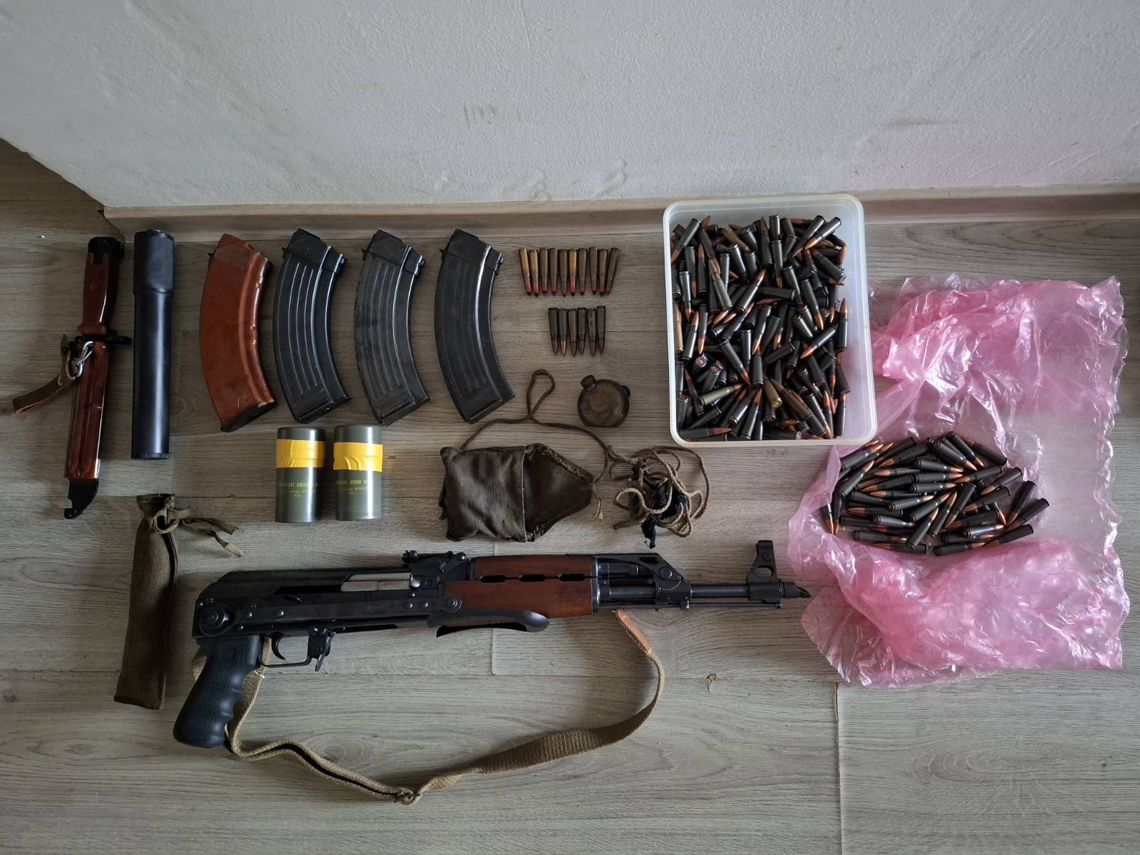 50-letni Mariborčan pristal v rokah policistov, potem ko so vse to našli v njegovi hiši (FOTO)