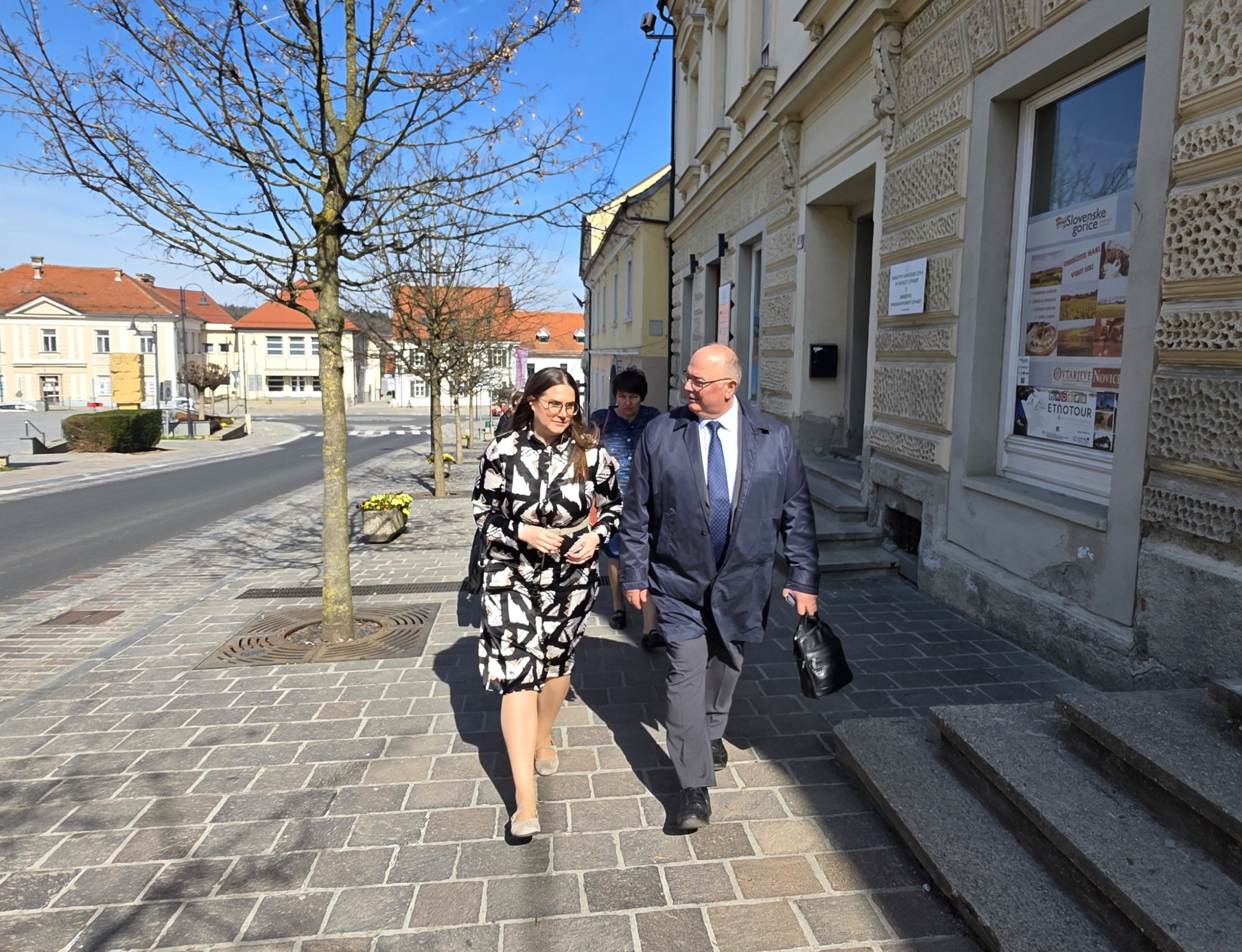 Ministrica Kokalj v Slovenskih goricah: Kaj se bo zgodilo z lenarškim sodiščem?