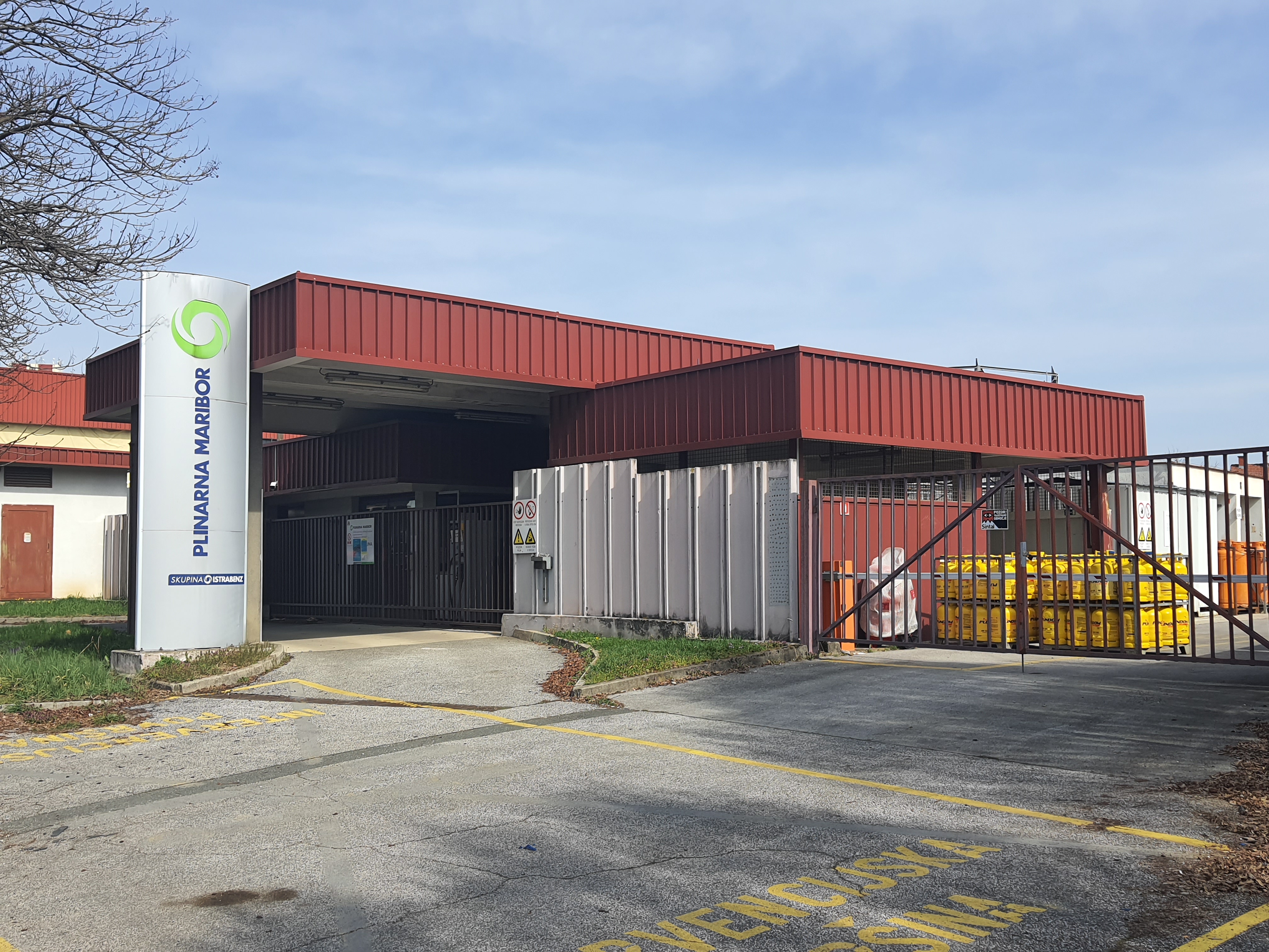 Rastoče cene plina: Kako se na razmere odziva Plinarna Maribor?