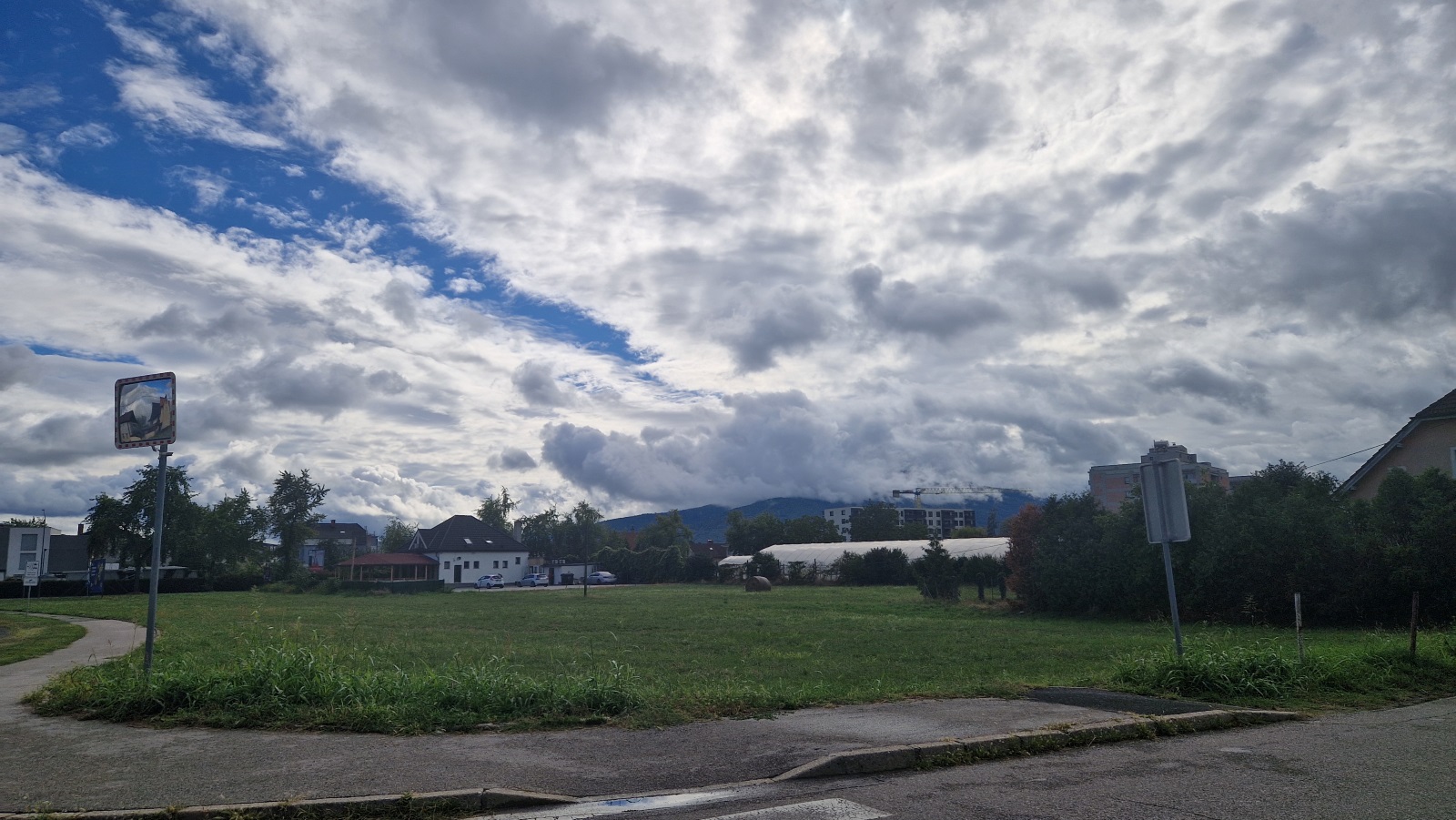 Meteorologi napovedujejo preobrat: Sonce bo zamenjalo oblačno vreme, možne tudi nevihte