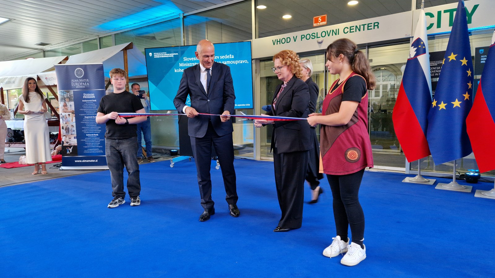Slovesna otvoritev sedeža Ministrstva za lokalno samoupravo, kohezijo in regionalni razvoj v Mariboru: "Naj živi uspešna decentralizirana Slovenija" (FOTO in VIDEO)