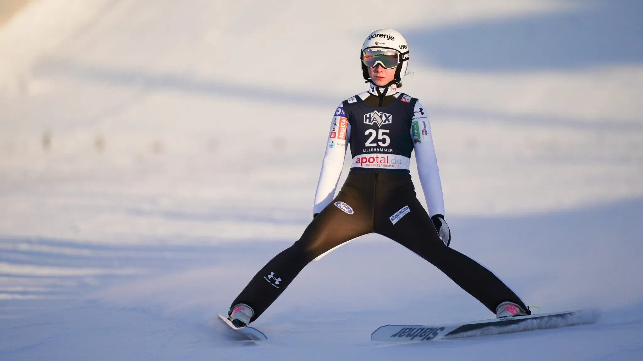 Močan veter in sneženje odnesla nastop Nike Prevc