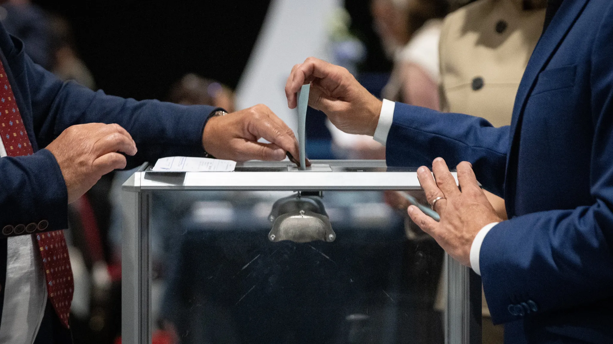 Francozi volijo nov parlament: Bo skrajni desnici uspelo utrditi vodstvo?