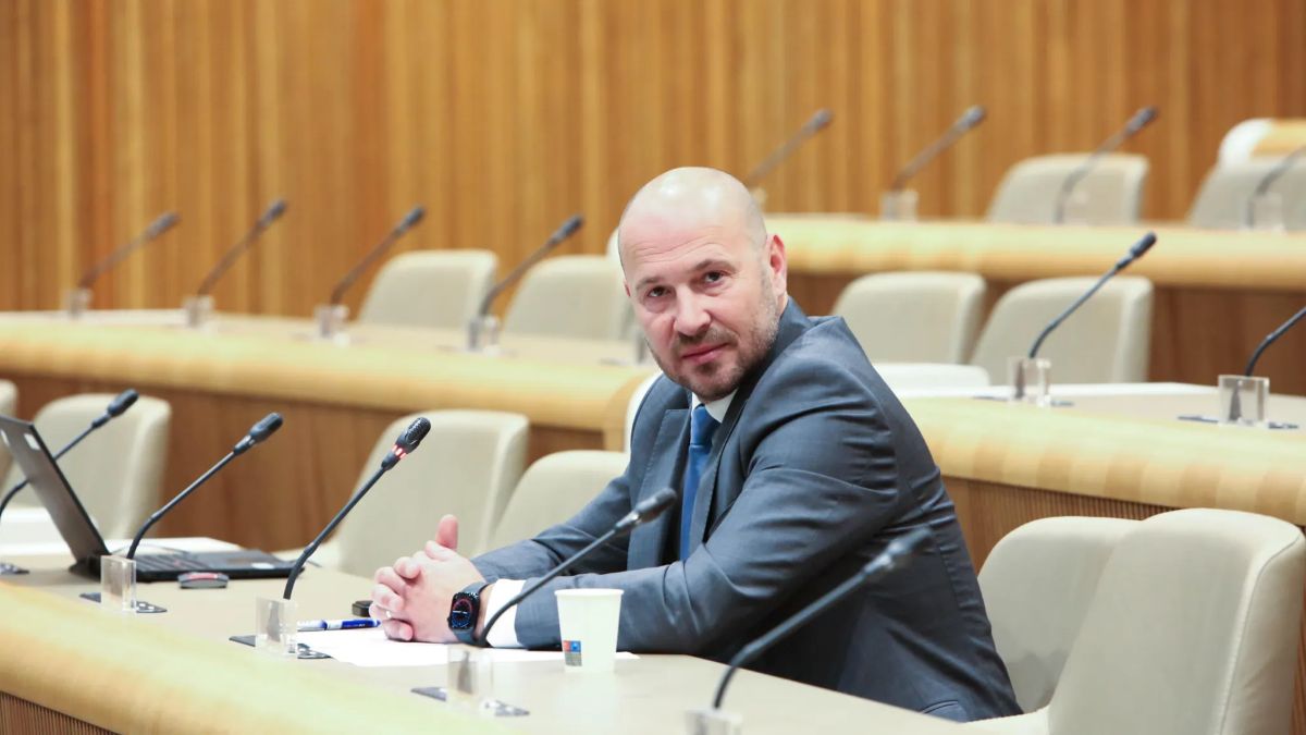 Vlada potrdila predlog interventnega zakona, oblikovani so trije ciljno usmerjeni ukrepi