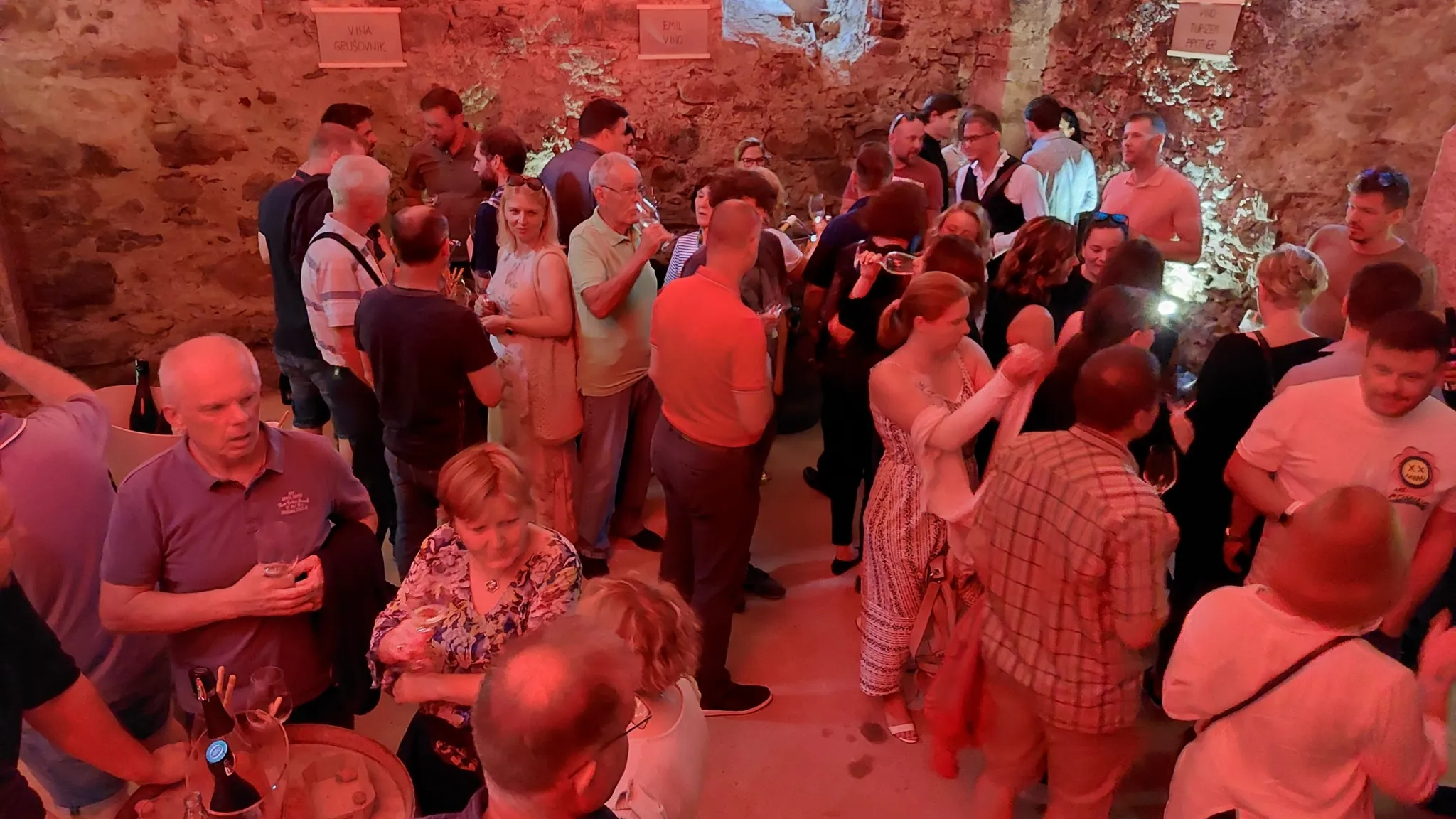 V Malečniku bodo jutri prepletali okuse vrhunskih lokalnih penin in sladkih jagodnih dobrot