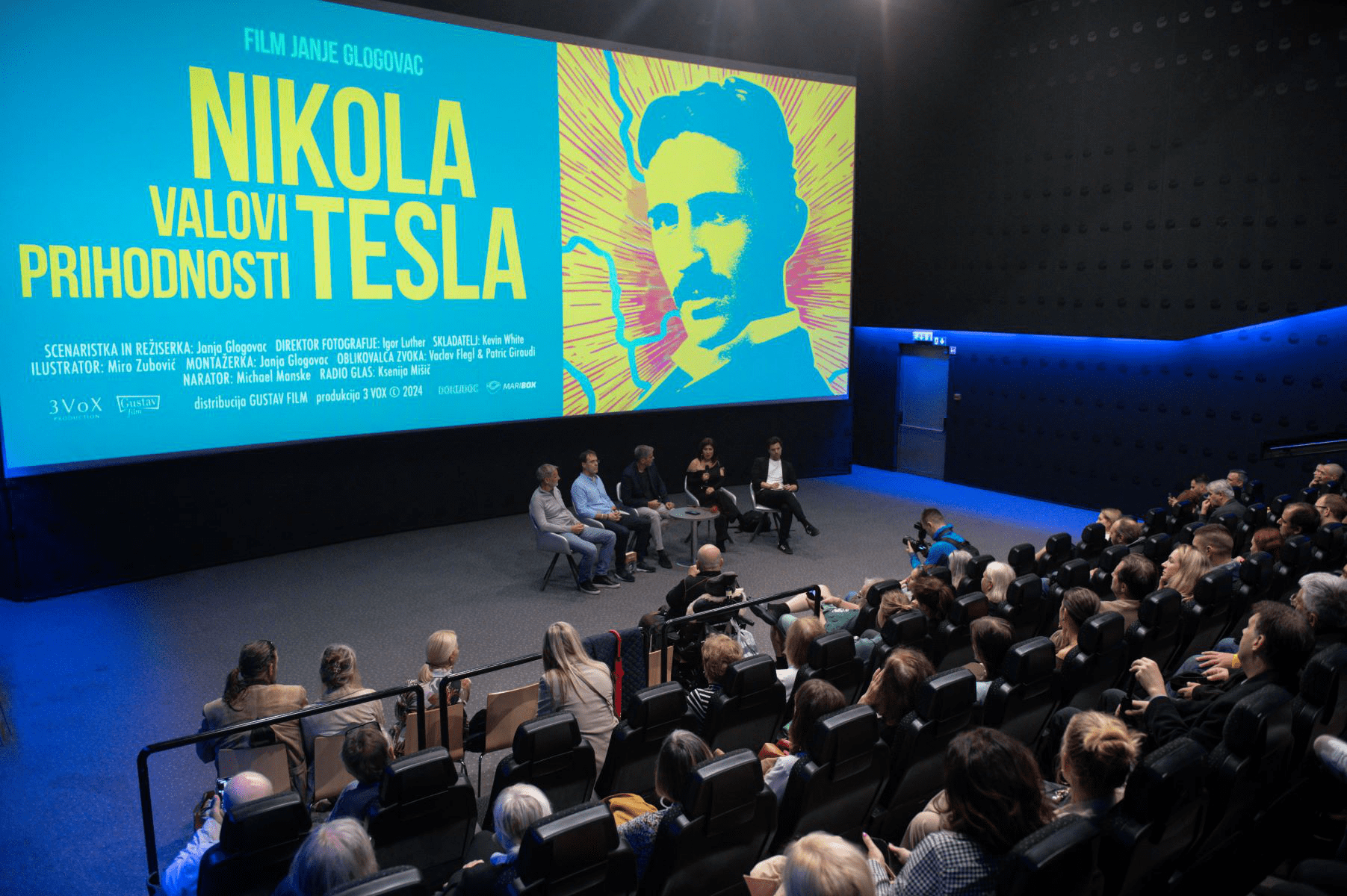 Premiera dokumentarnega filma Nikola Tesla: Valovi prihodnosti navdušila v Mariboxu