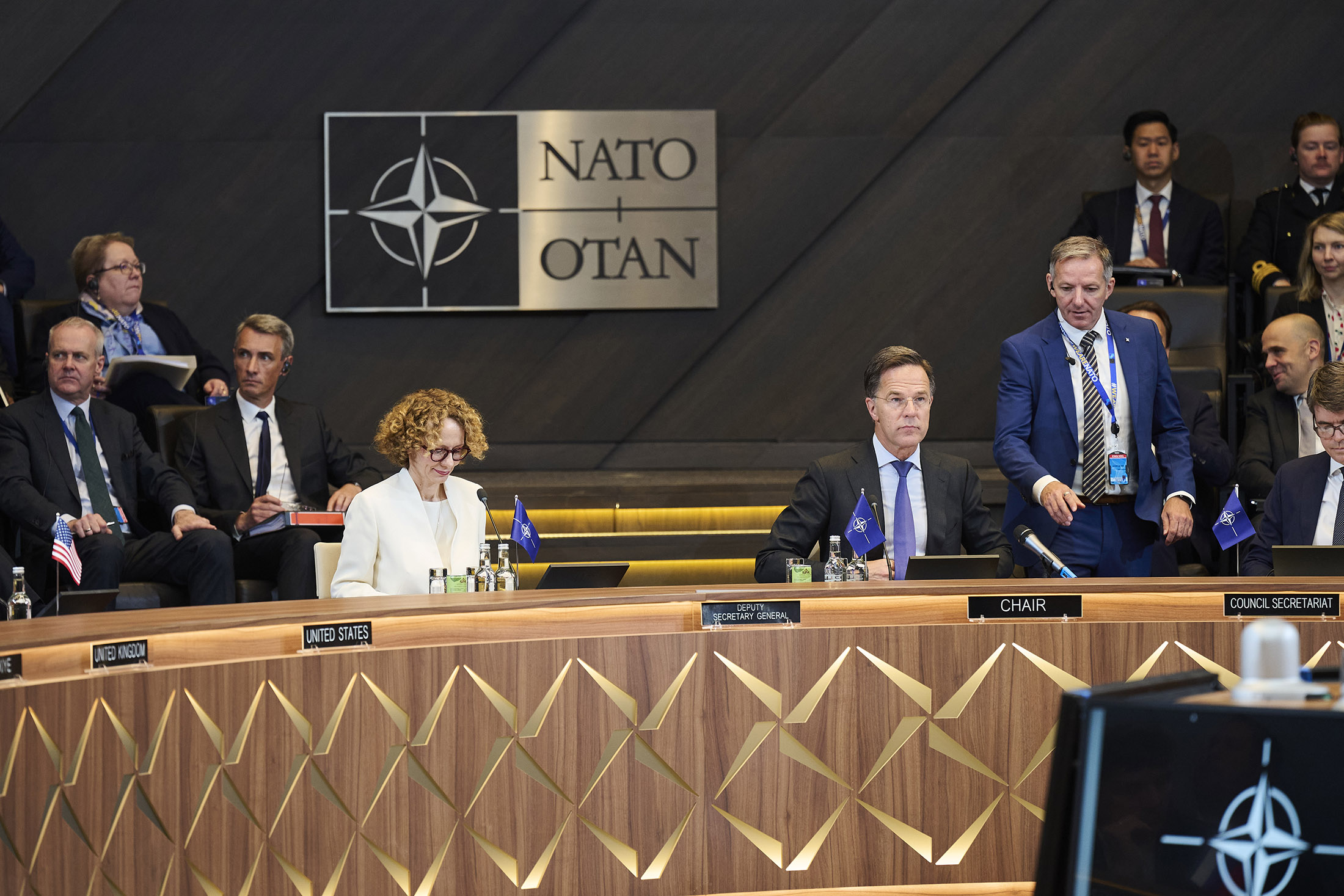 Izdatki za Nato v višini 5 odstotkov BDP?