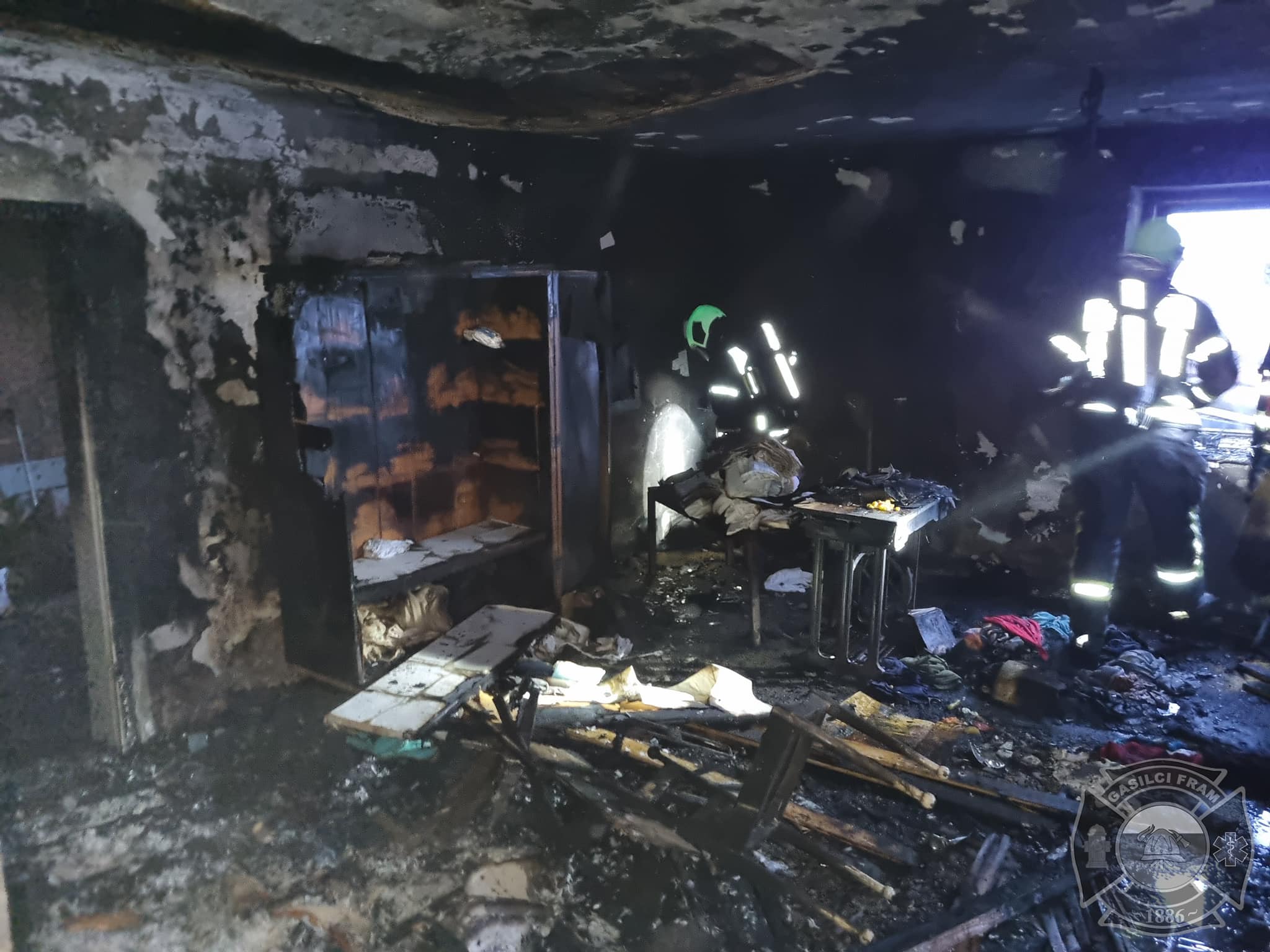 FOTO: V hiši v okolici Maribora se je dimniški požar razširil na pohištvo