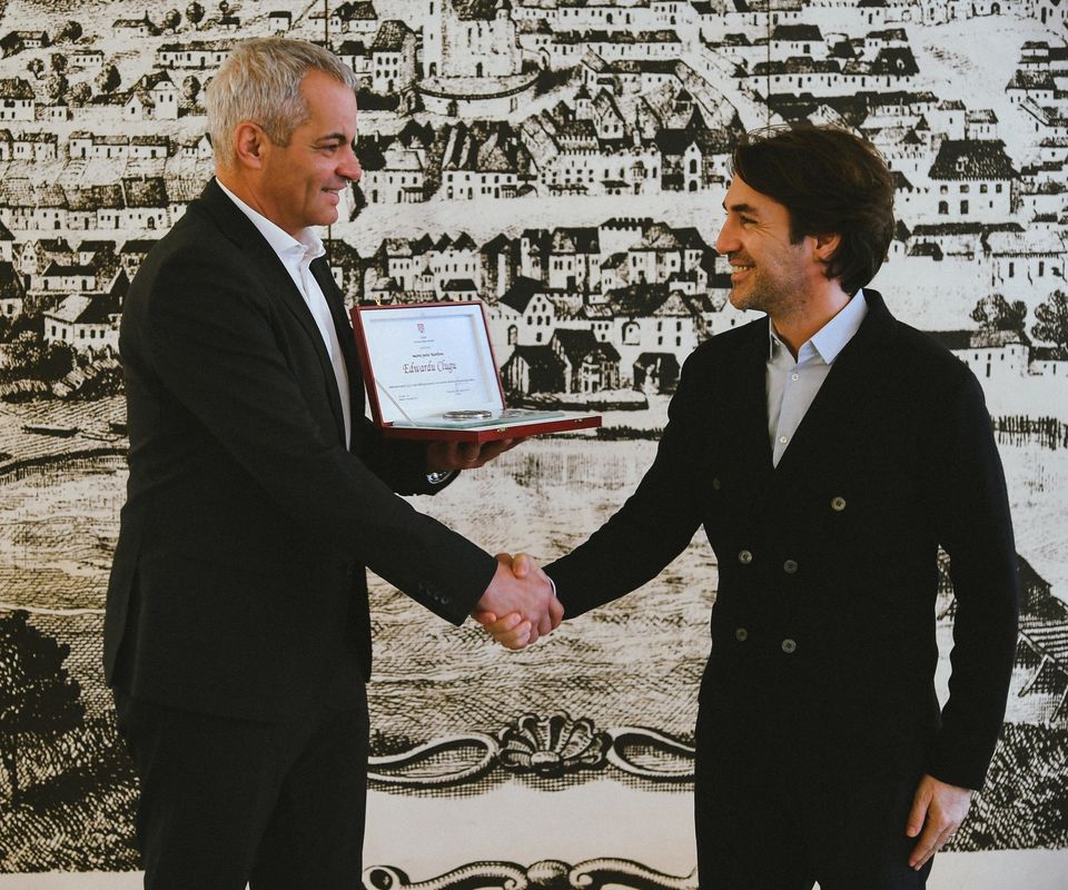 Edward Clug ob 30-letnici delovanja prejel mestni pečat Maribora