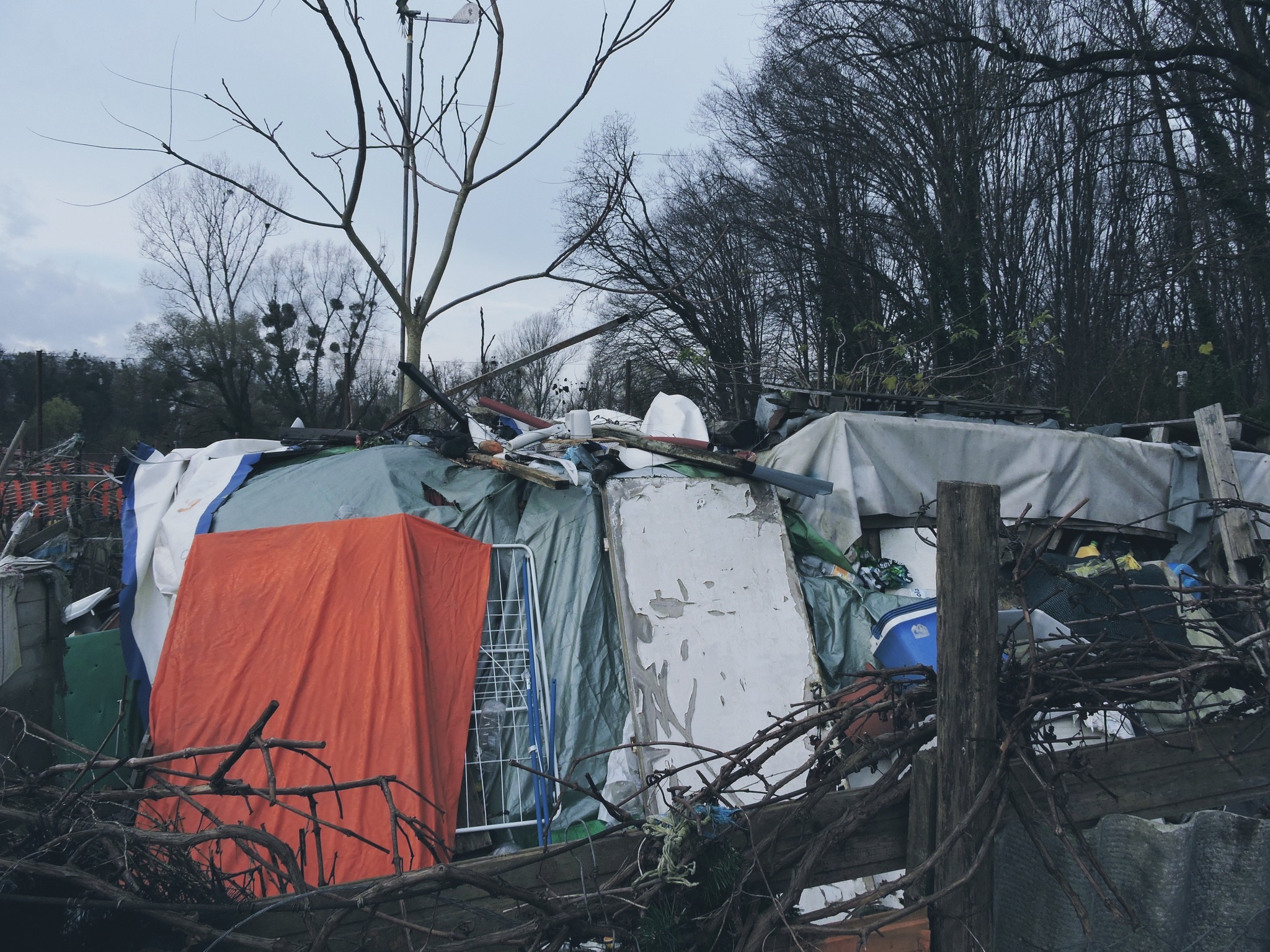 Iz Stražunskega gozda odstranili deset ton kosovnih odpadkov