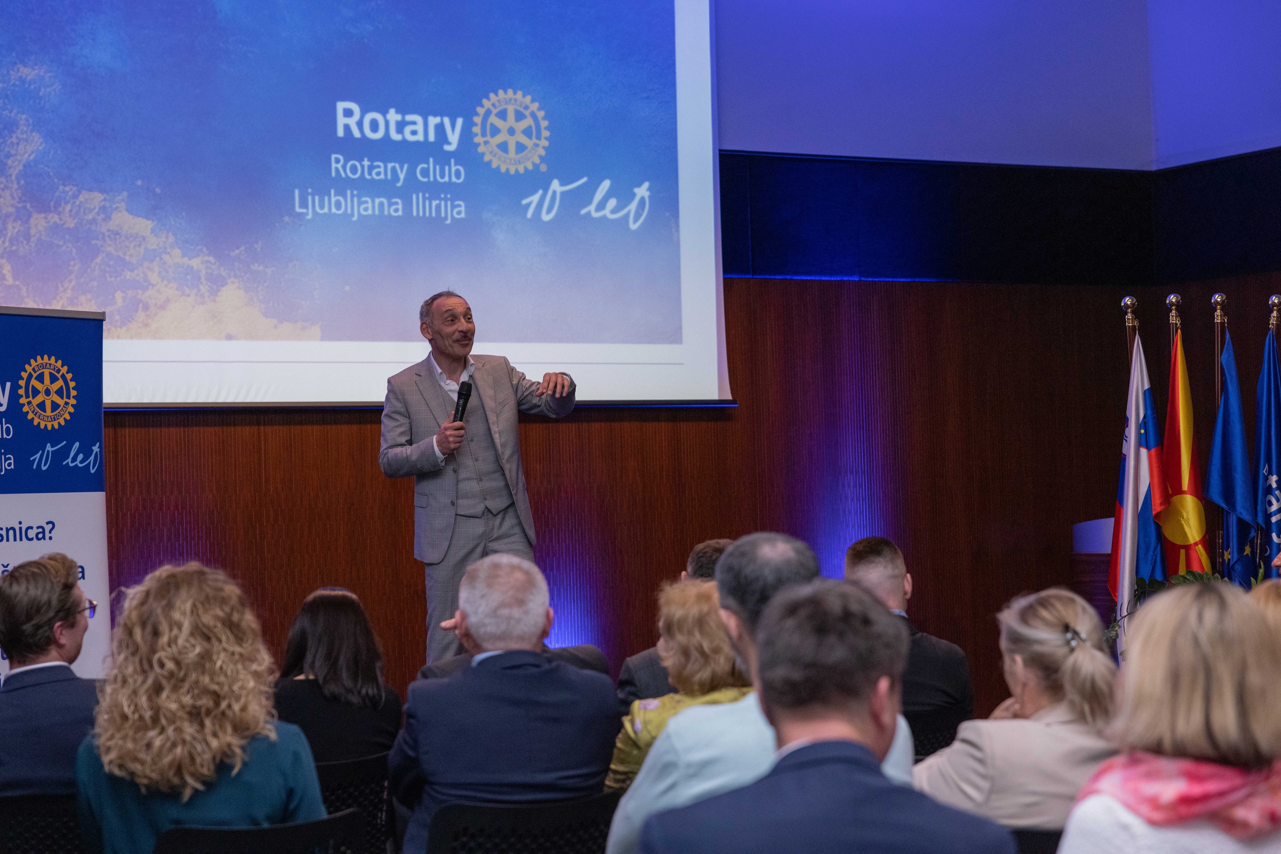 Večer dobrodelnosti in smeha ob 10. obletnici Rotary kluba Ljubljana Ilirija