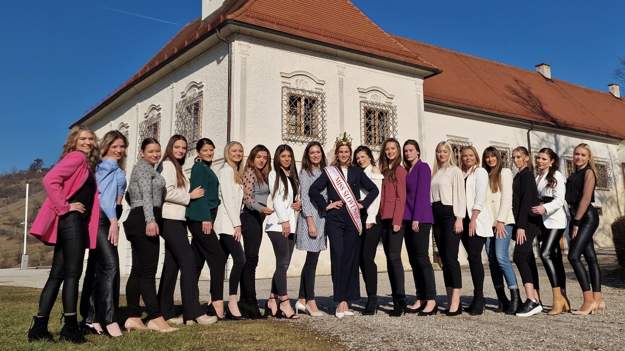 FOTO: Kandidatke za Miss Slovenije obiskale občino Pesnica