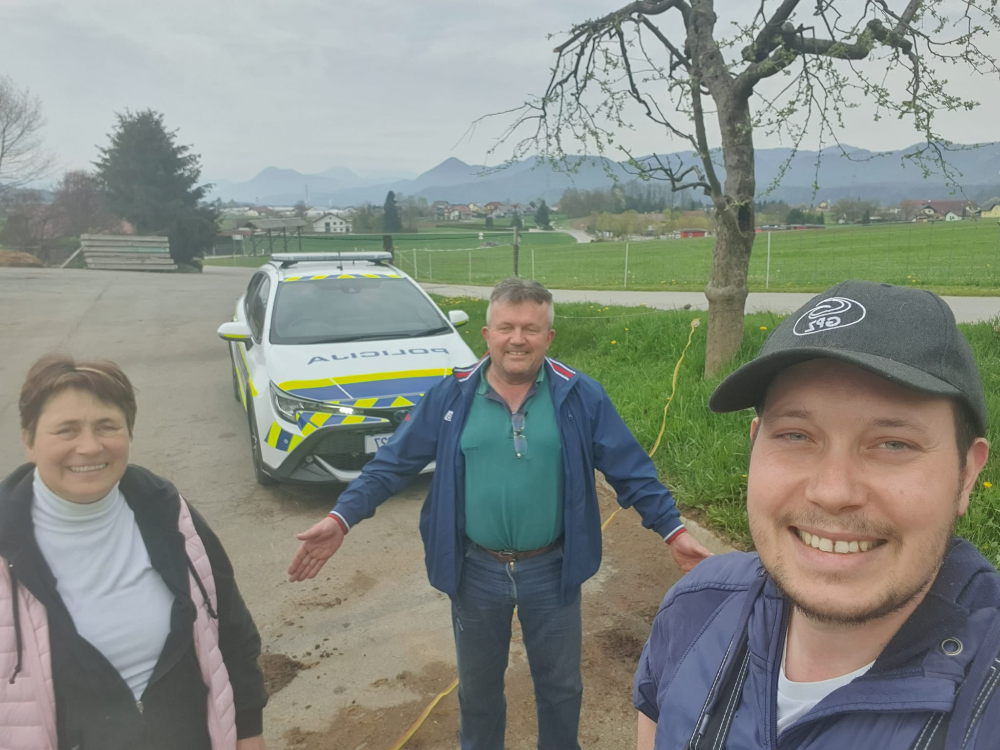 Ali policija obiskuje in zaslišuje kmete, če se bodo udeležili kmečkega protesta?