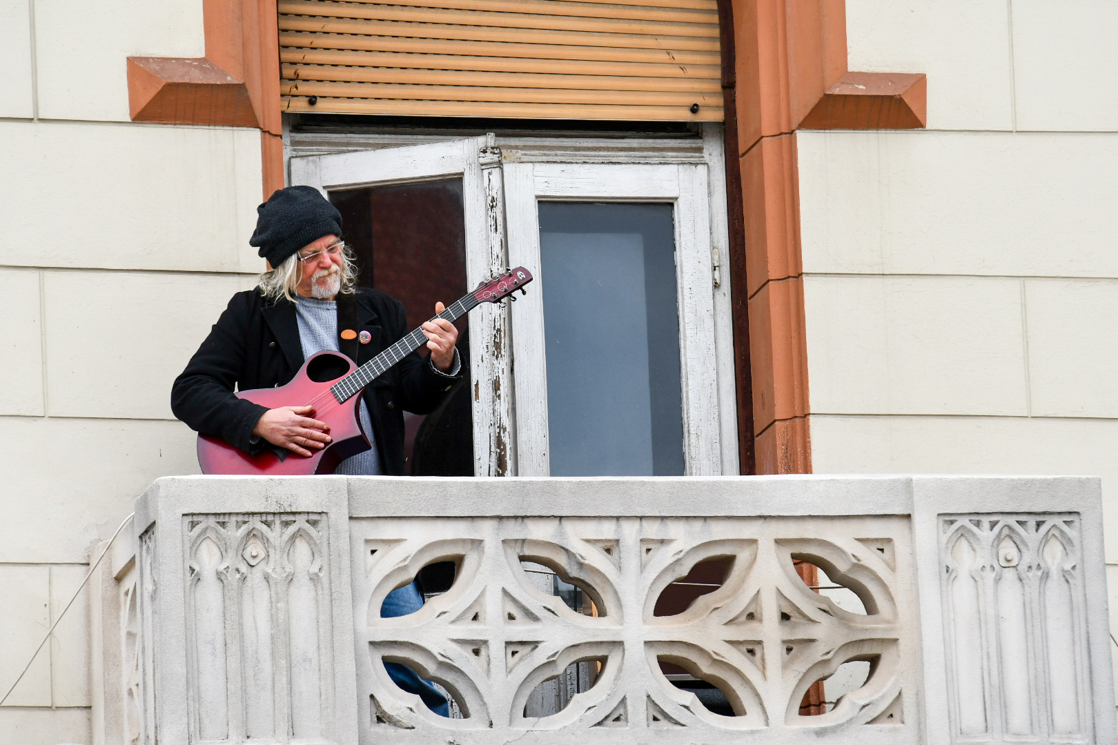 V četrtek, pet pred dvanajsto, mariborski kulturniki vabljeni na balkone