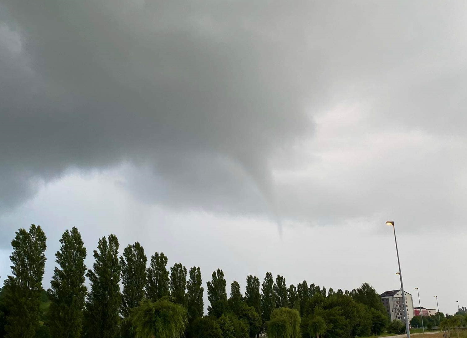 FOTO: Je na severovzhodu nastal tornado?