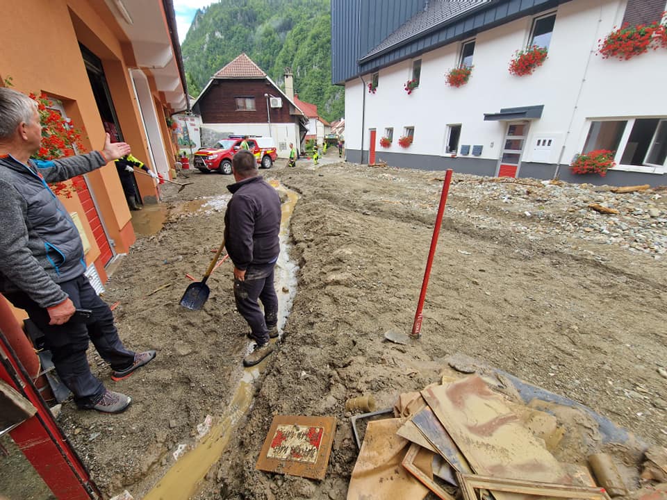 Na Koroškem sortiranje odpadkov in pregledovanje plazov