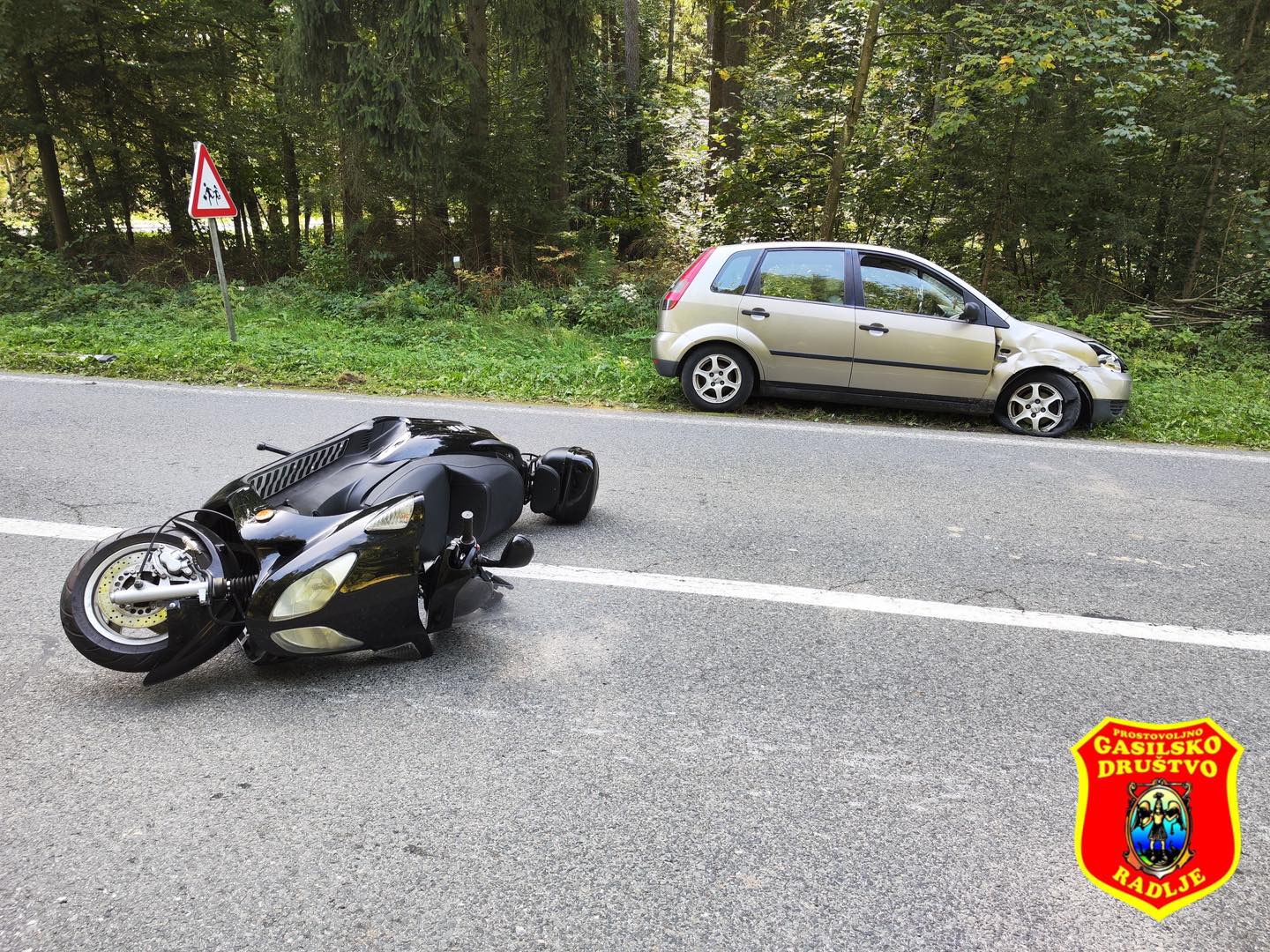 Na cesti Dravograd &#8211; Maribor huje poškodovan motorist