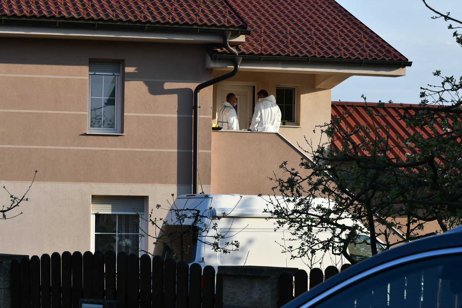 Znanih več podrobnosti o grozljivem uboju med zakoncema v okolici Maribora