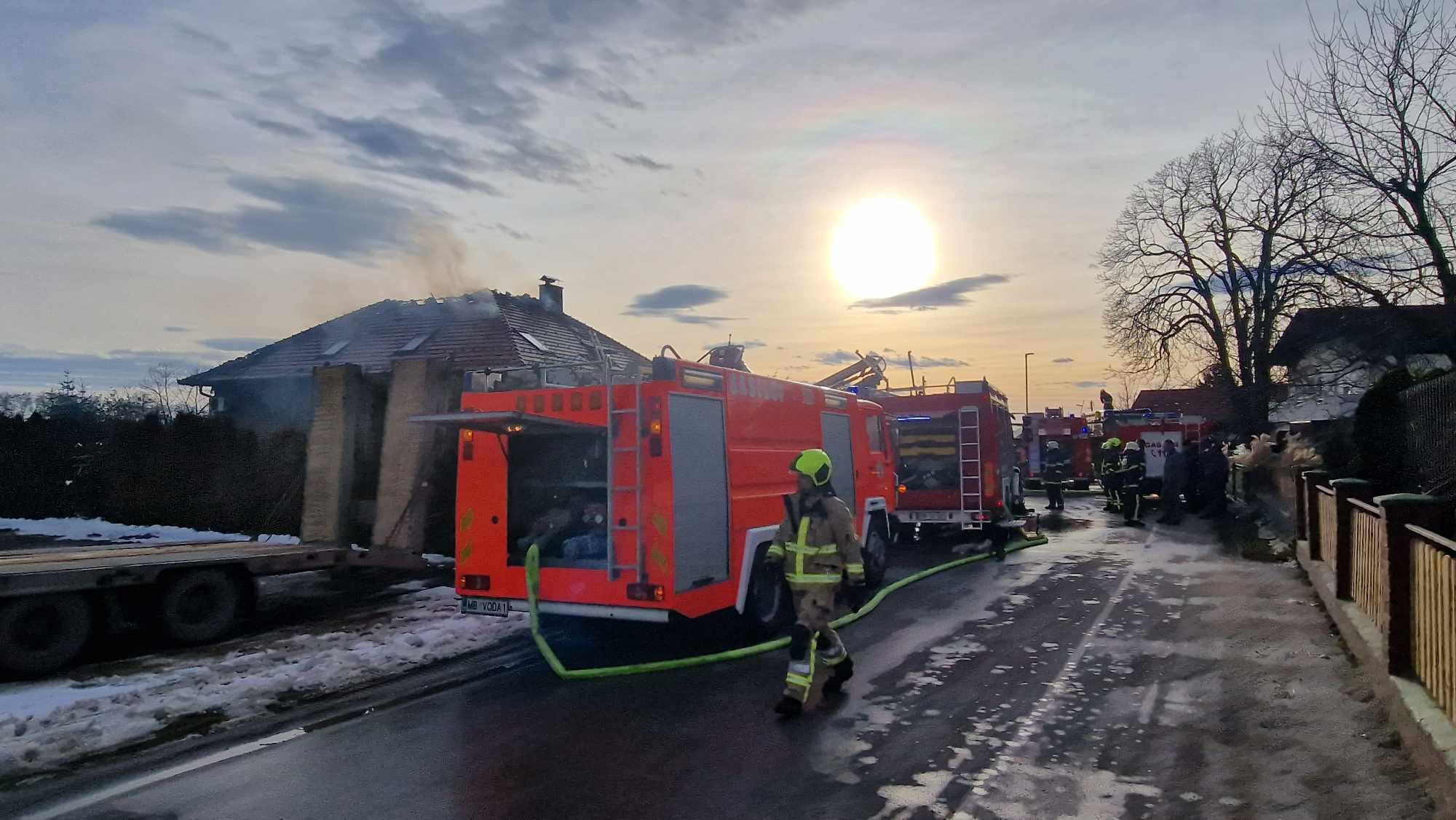 FOTO: Grozljiv požar na Štajerskem uničil dom, škoda je gromozanska