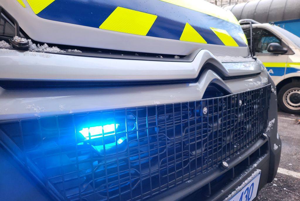 Iskalna akcija na Ptuju: Od doma se je odpeljal s srebrno Škodo in izginil