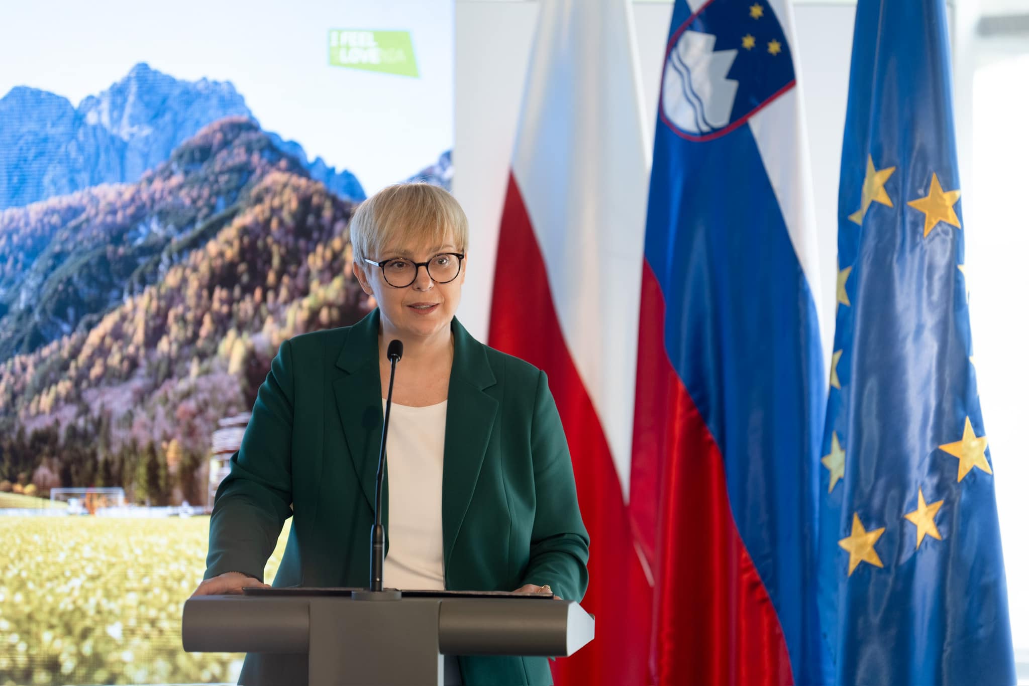 Nataša Pirc Musar na barometru priljubljenosti ponovno zaseda prvo mesto