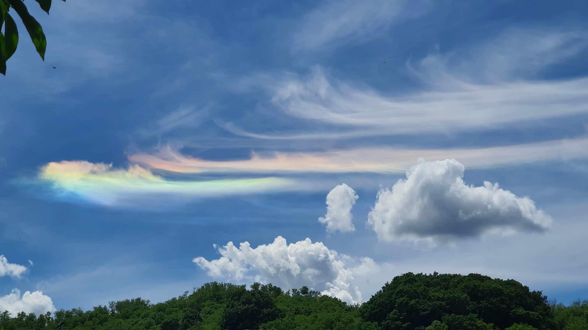 FOTO: Ste tudi vi v preteklih dneh opazili te nenavadne oblake?