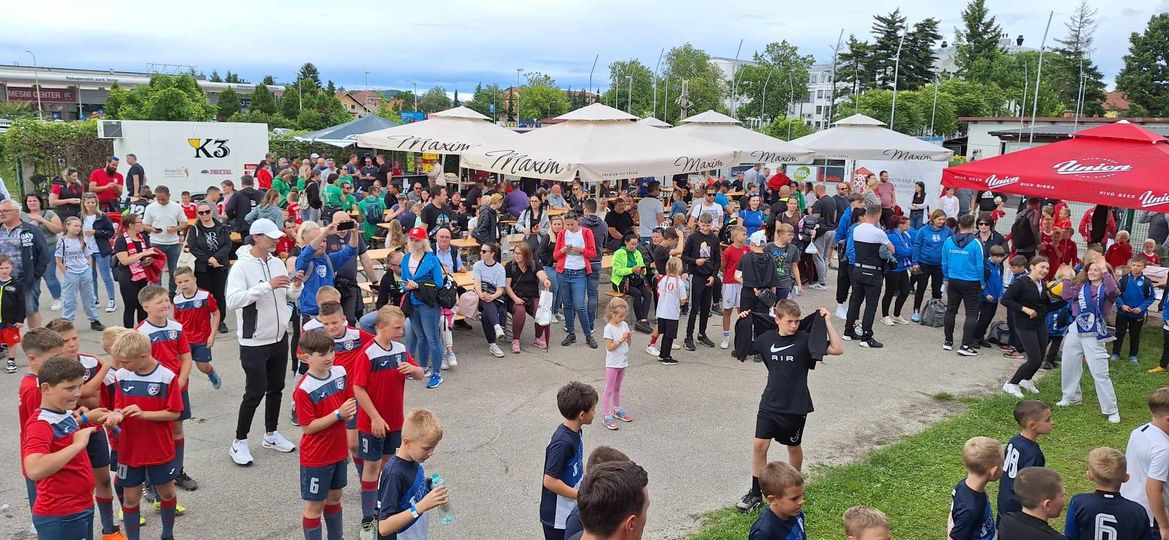 Cirkus na nogometnem turnirju: So otroci postali žrtve starševskih ambicij?