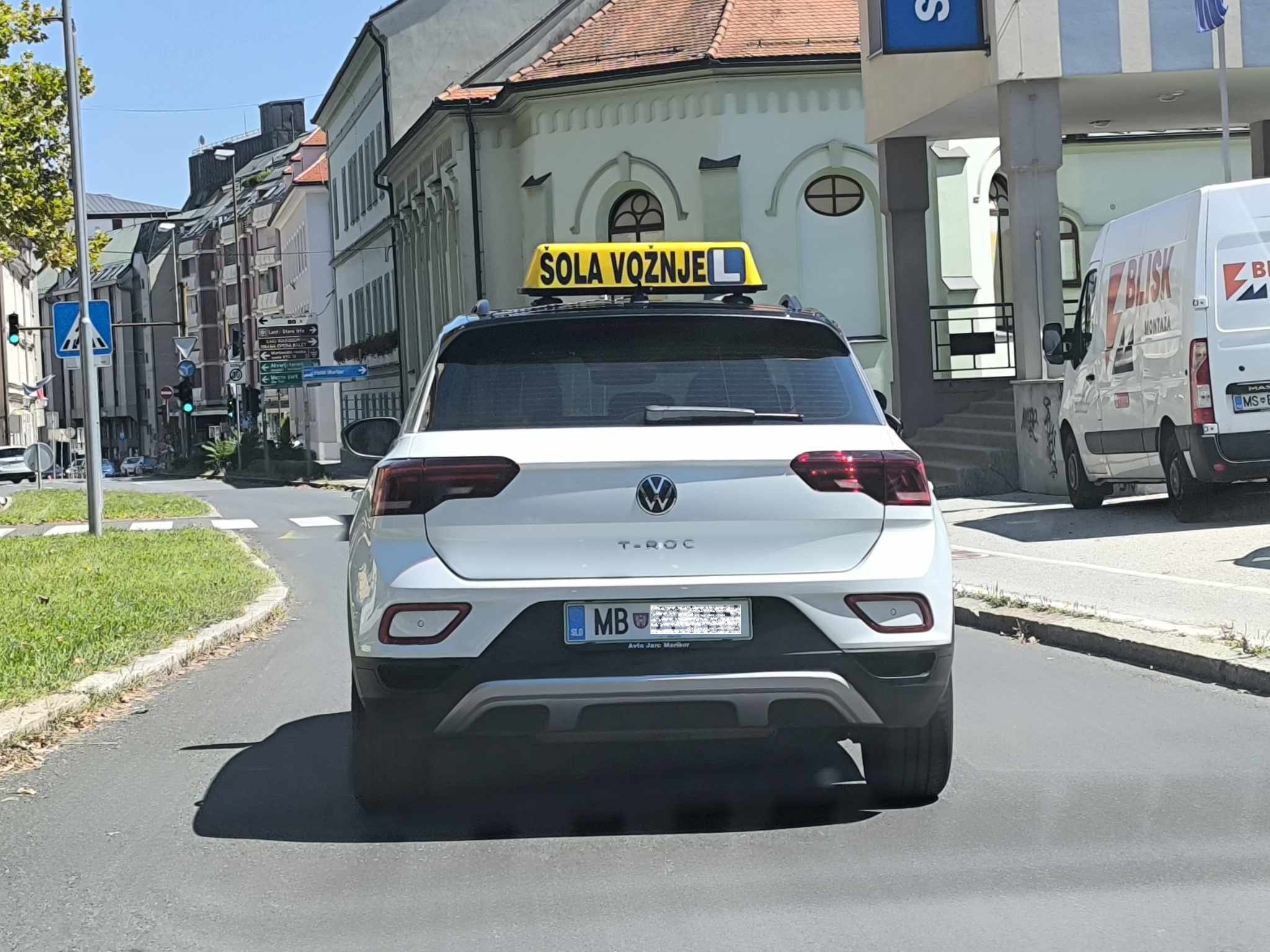 Cene opravljanja vozniškega izpita še vedno v nebo: Lahko pričakujemo pocenitev?