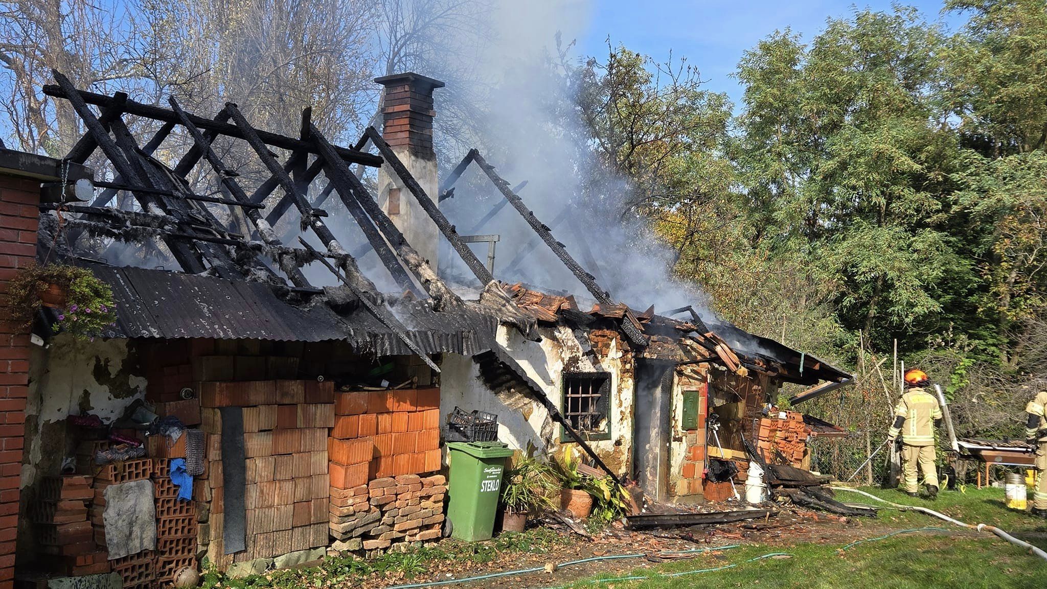 FOTO: V Slovenskih goricah v požaru popolnoma pogorela hiša