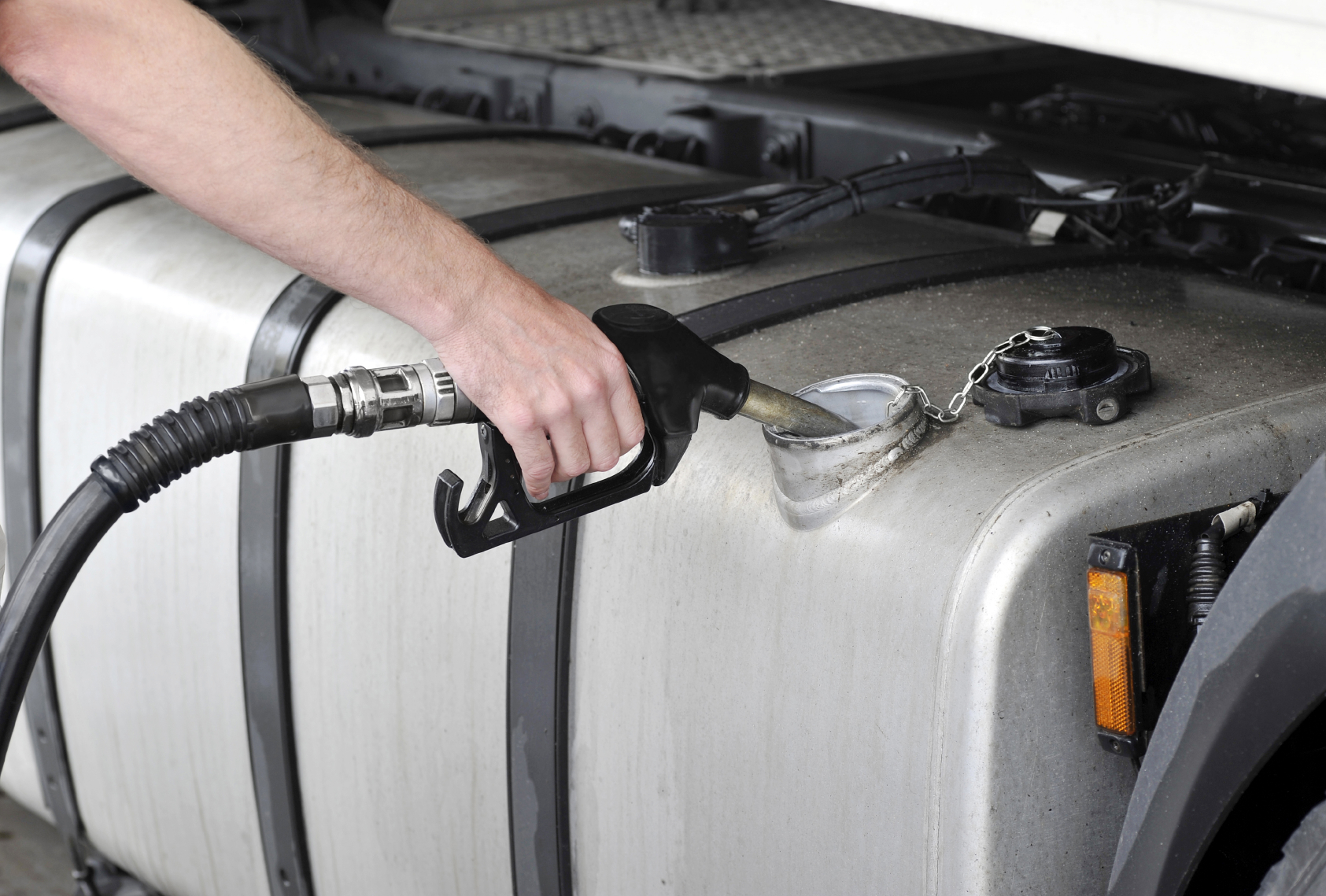 Nafta v zadnjem času vroča roba za nepridiprave: Tokrat 'izginilo' več kot 300 litrov