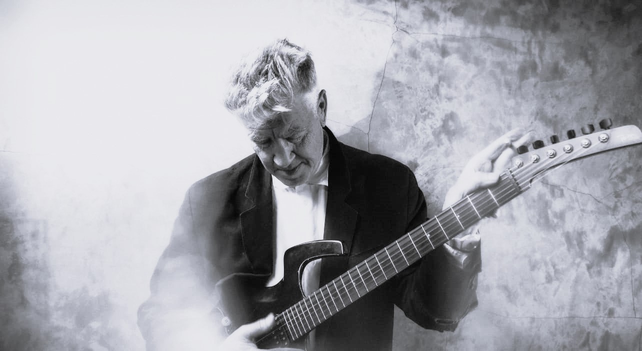 Umrl legendarni režiser David Lynch, avtor kultne serije Twin Peaks