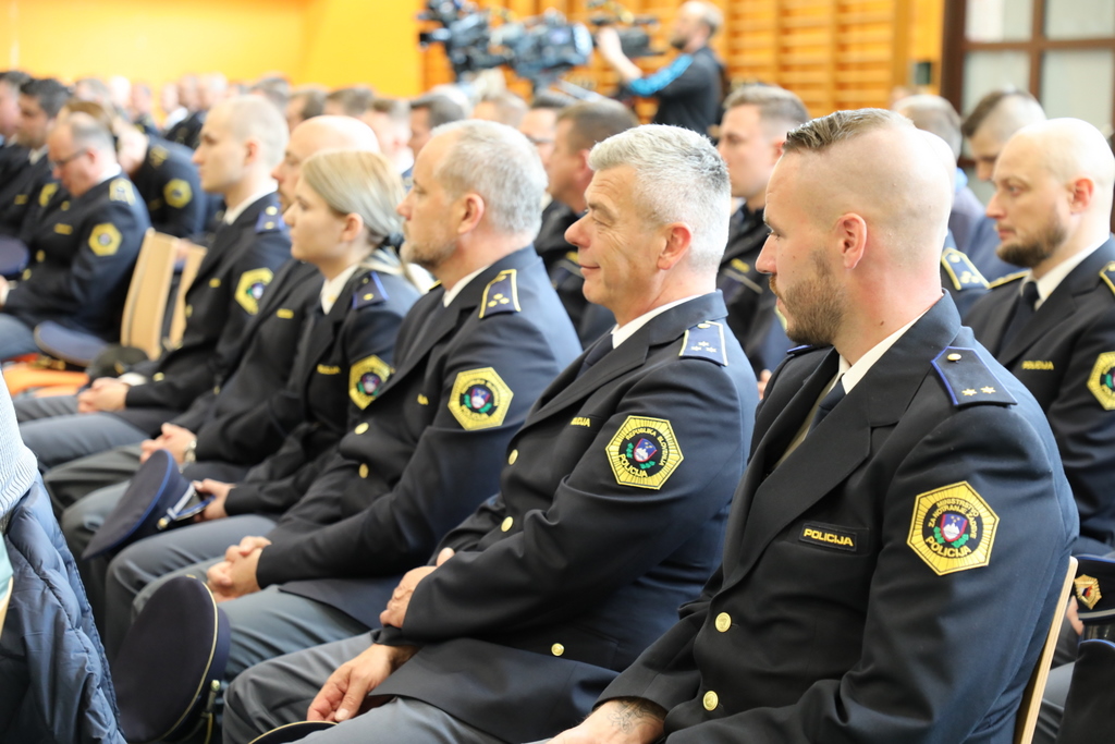 Med prejemniki medalj policije tudi ogromno Mariborčanov