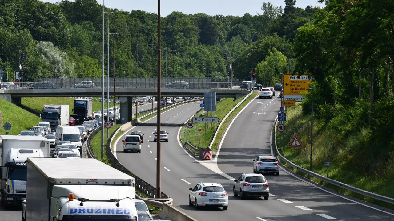 V prihodnjih dneh bodo avtoceste še bolj obremenjene