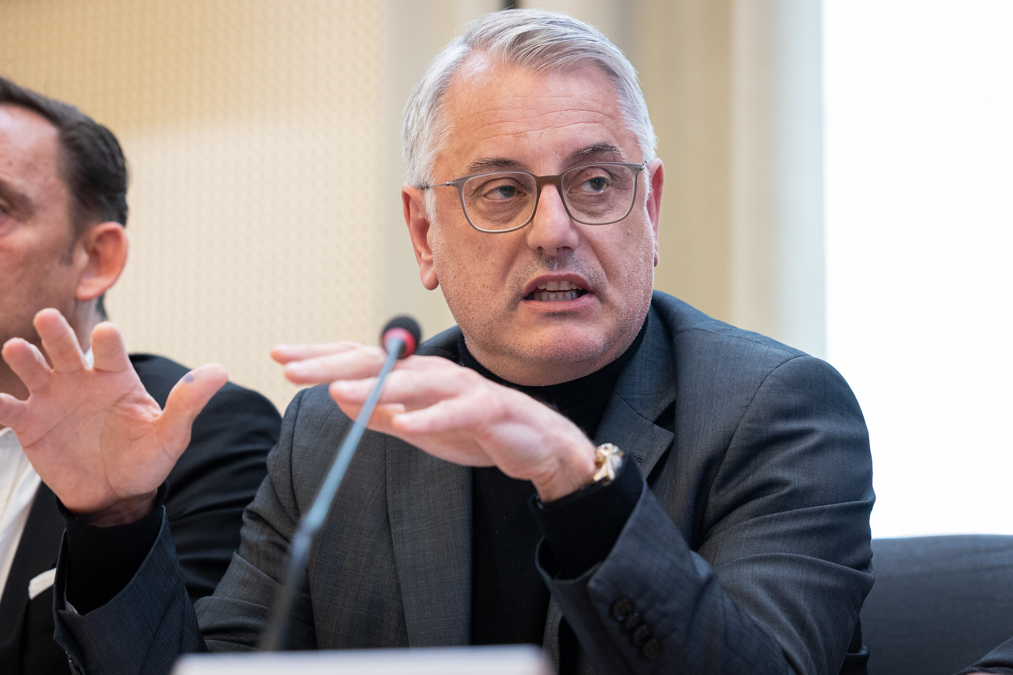Han: Pahorja ne moremo izključiti, ker ni član