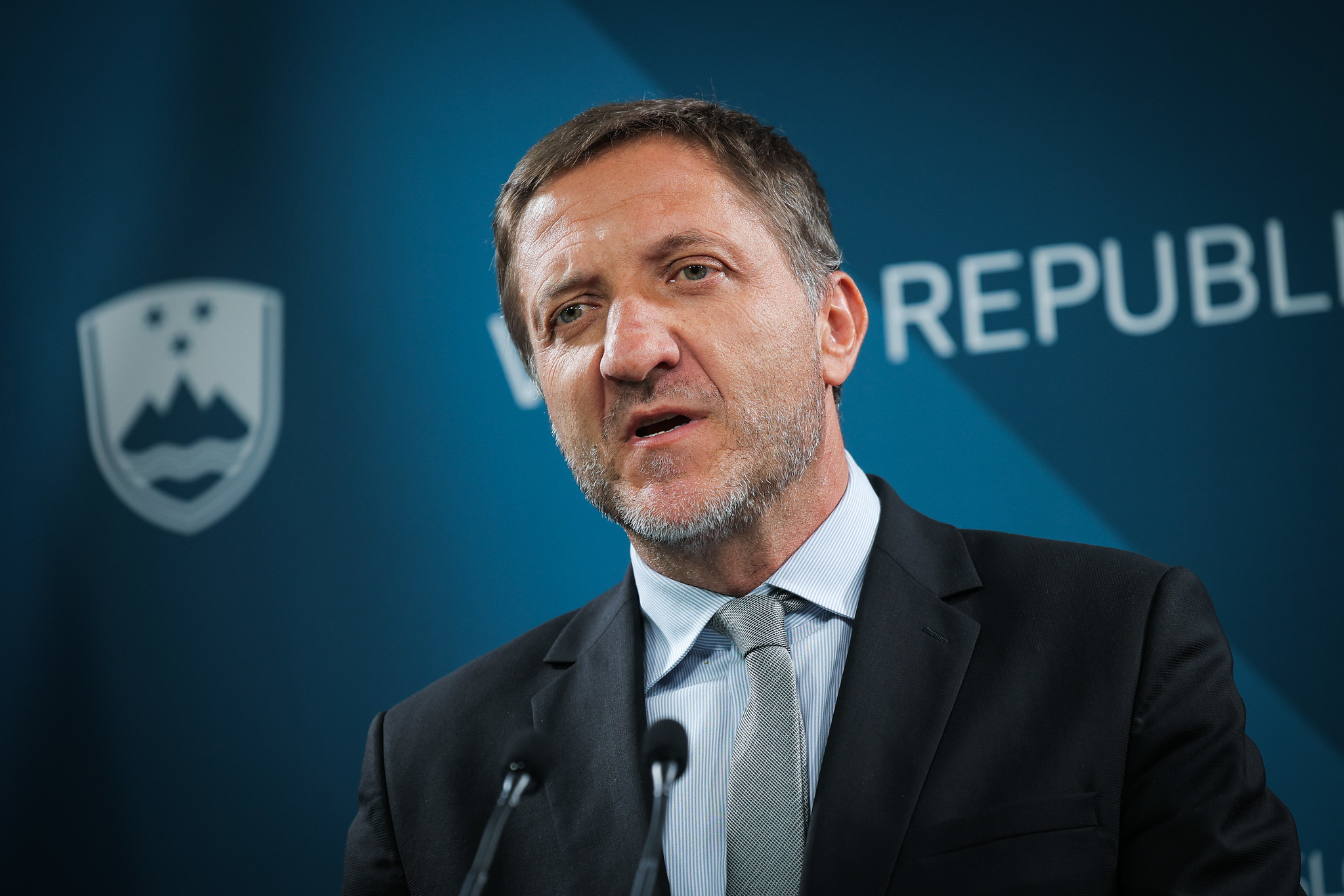 Zadolževanje za obrambo? Slovenija previdna glede novega mehanizma EU