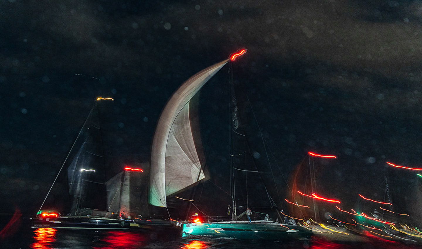 Regata Jabuka 2025: Po dramatični nočni plovbi štajerska ekipa slavila v skupini G6