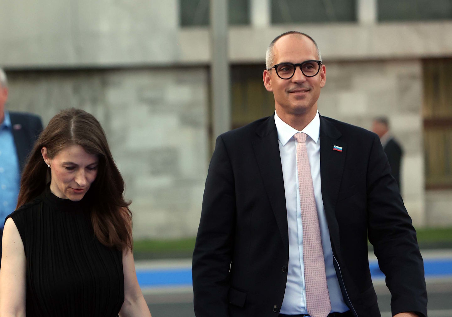 Vlada z več kadrovskimi potezami: Minister Ostrc bo lahko delal tudi v zasebni ordinaciji