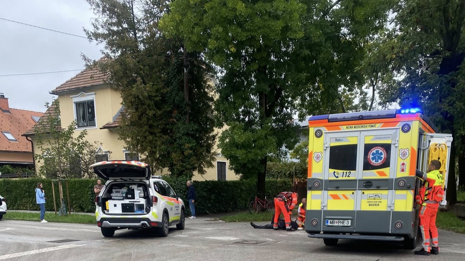 Mariborski policisti izsledili voznika, ki je hudo poškodoval starejšega kolesarja in odpeljal