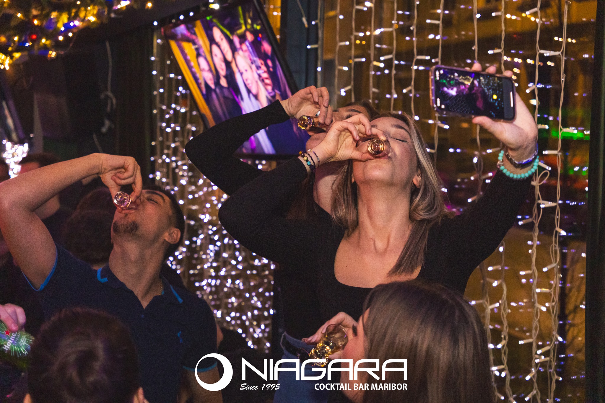 Je korona spremenila način zabave mladih? Maribor spet živi ponoči