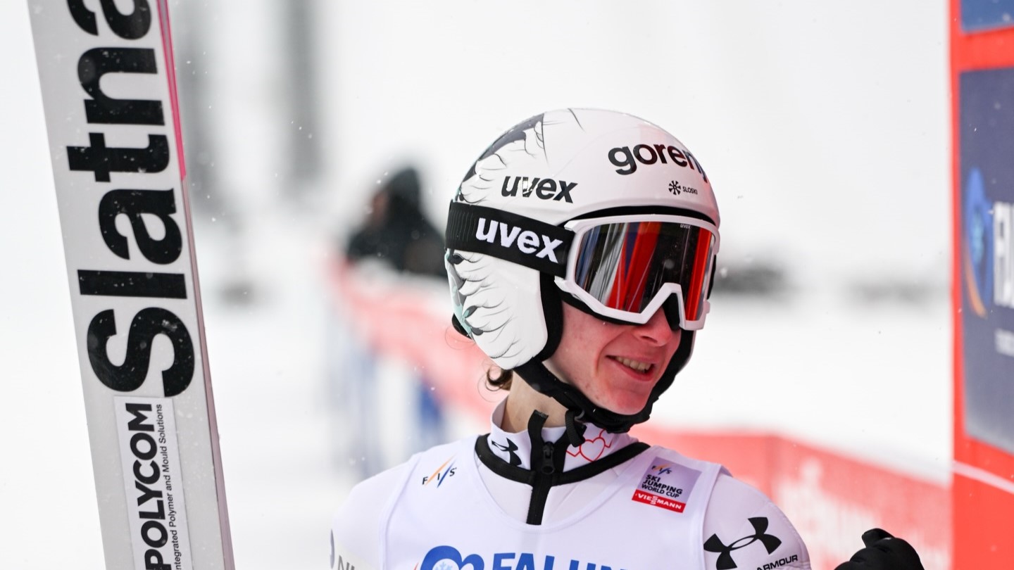 Nika Prevc piše zgodovino: Z današnjo zmago v Klingenthalu prehitela celo brata Petra