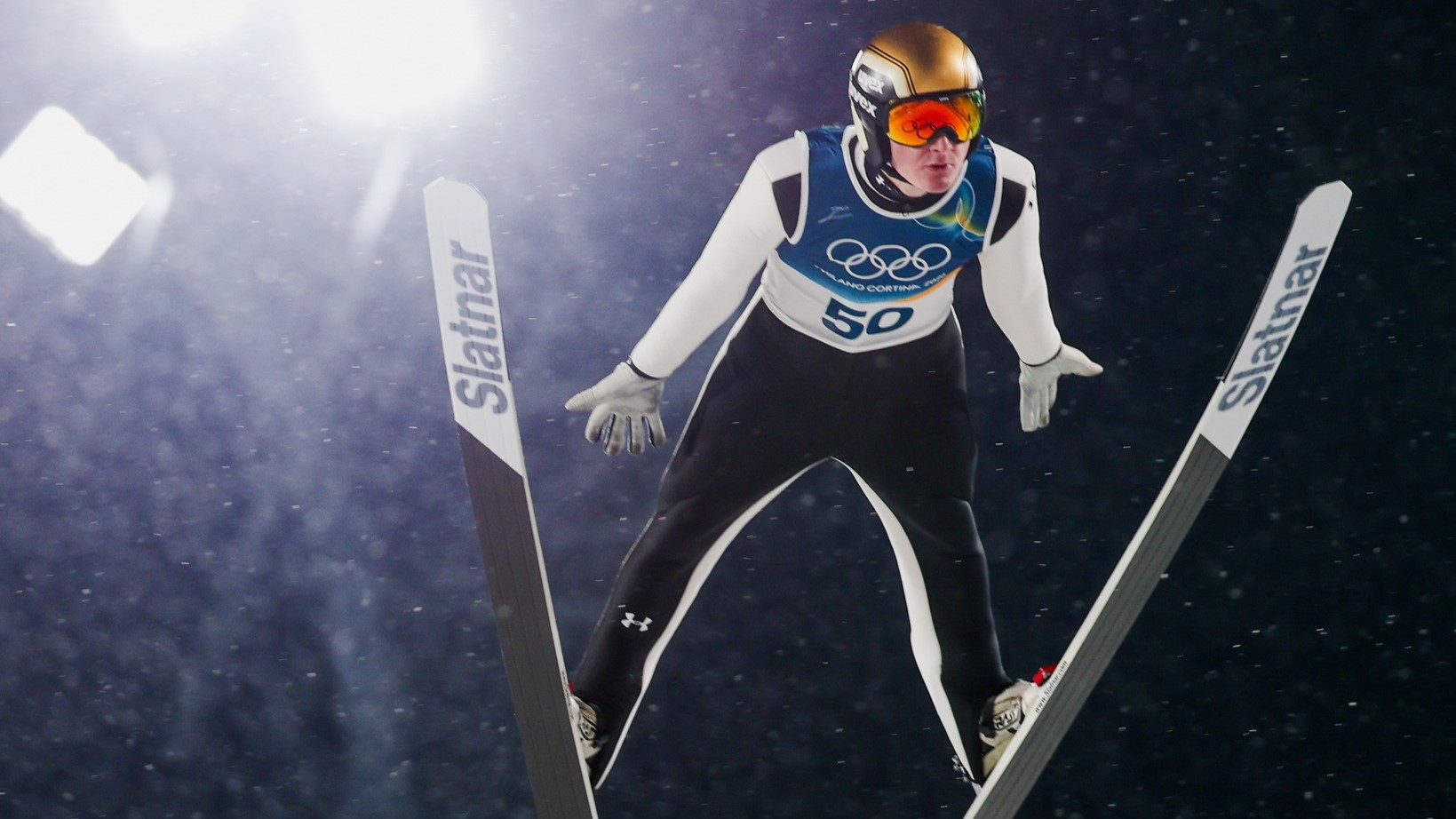 Zlato v Italiji: Domen Prevc pokoril konkurenco in postal olimpijski prvak