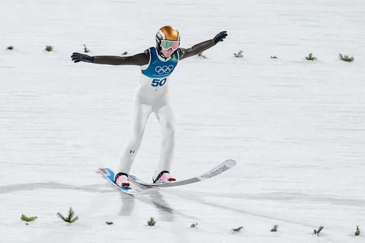 Nika Prevc ponovno v vodstvu