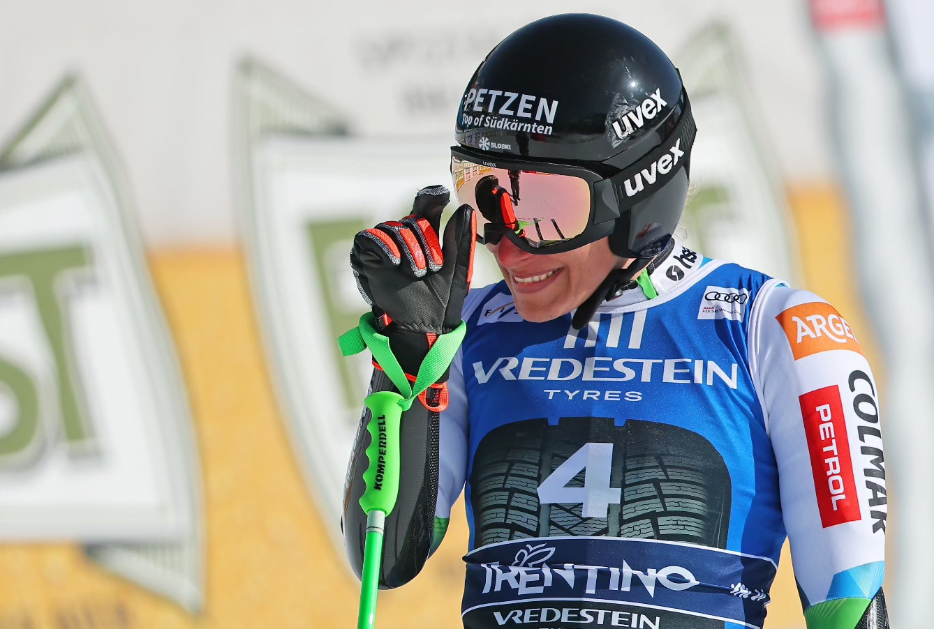 Hvala za vse: Ilka Štuhec s solzami, smehom in penino zaključila kariero