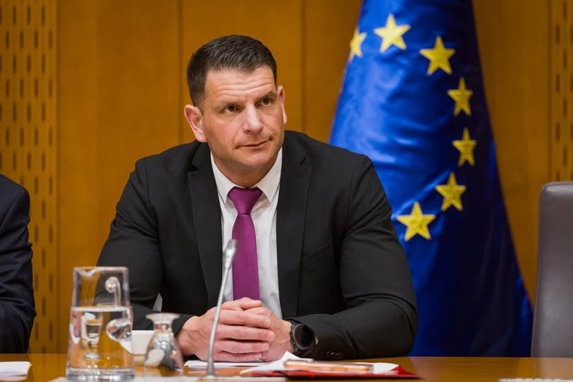 Svoboda vlaga ustavno pritožbo: Je bila izvolitev Stevanovića res sporna?