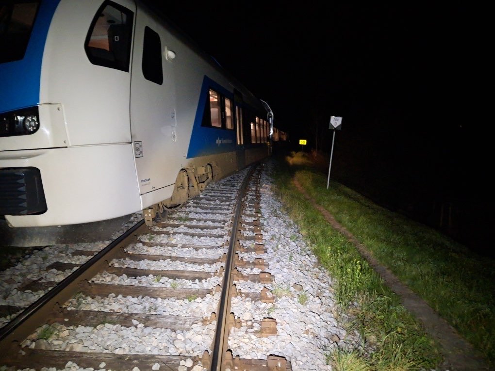 Po valu vandalizma na železniških tirih štajerski policisti odvzeli prostost mladoletniku