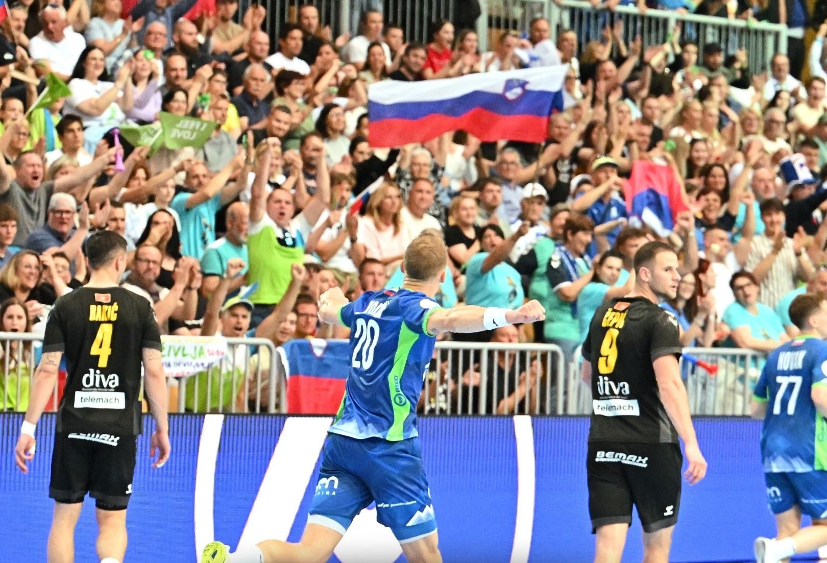 Slovenski rokometaši premagali Črno Goro in si priborili vstopnico v zaključni turnir svetovnega prvenstva