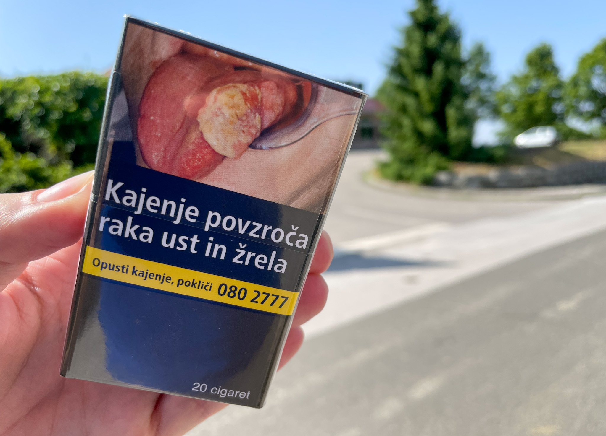 Bodo oznake na alkoholnih pijačah podobne tistim na cigaretih?