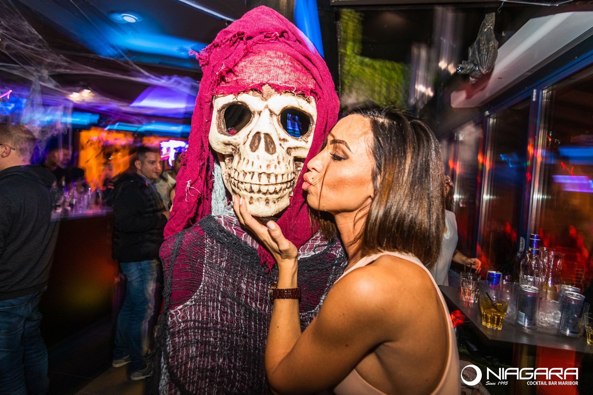 V Mariboru bo ta petek potekal zadnji žur pred koncem sveta