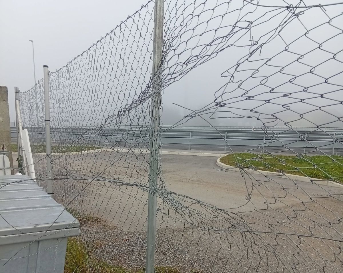 Zbirni centri Snage postali tarča tatov, posledice pa vplivajo na vse uporabnike