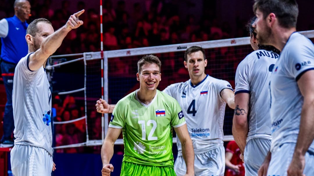 Slovenija piše odbojkarsko zgodovino: Po drami strli Japonsko in osvojili medaljo